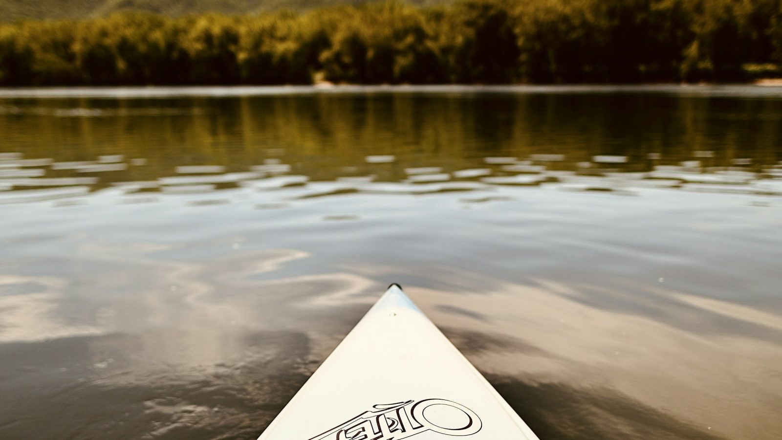 Stand-up paddle na Lagoa de Ibiraquera