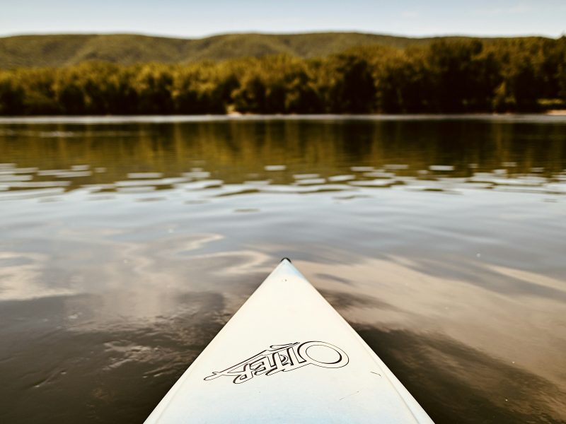 Experiencia Stand-up paddle na Lagoa de Ibiraquera